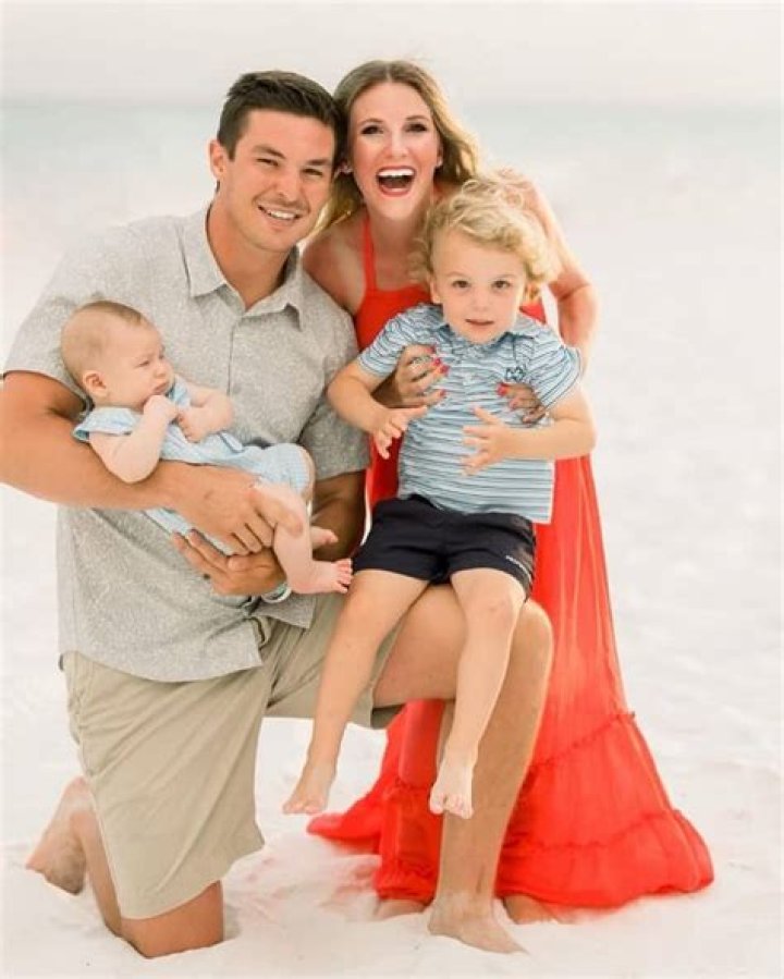 Nick Mullens Biography, Age, Height, Wife, Net Worth, Family