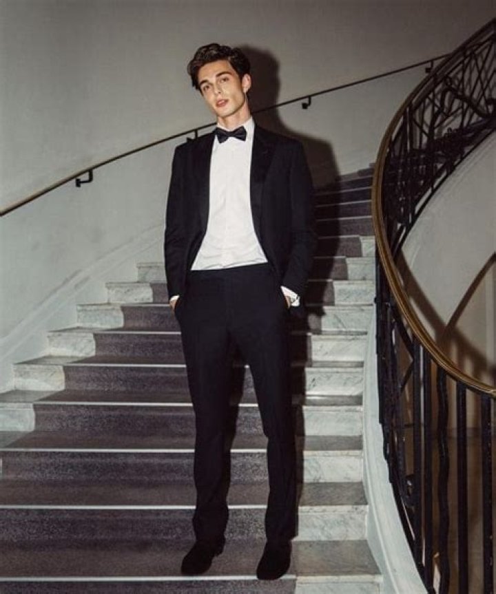 Nils Kuesel Age | Wiki, Net worth, Bio, Height, Girlfriend?