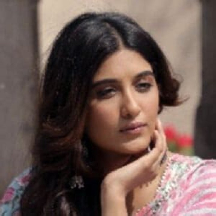 Nimrit Kaur Ahluwalia (TV Actress) - Age, Birthday, Bio, Facts, Family, Net Worth, Height & More