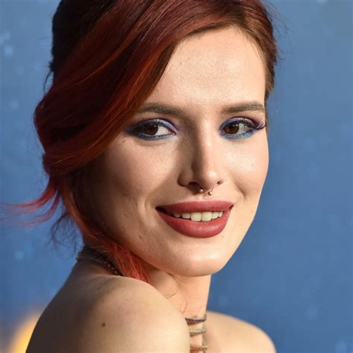 No Filter! Bella Thorne’s No Makeup Selfies Show Off Her Natural Beauty: Photos