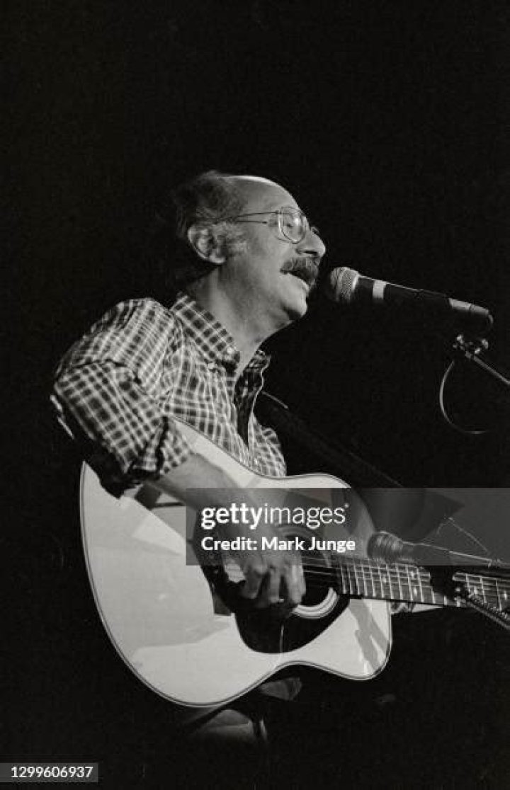 Noel Paul Stookey (Pop Singer) - Age, Birthday, Bio, Facts, Family, Net Worth, Height & More