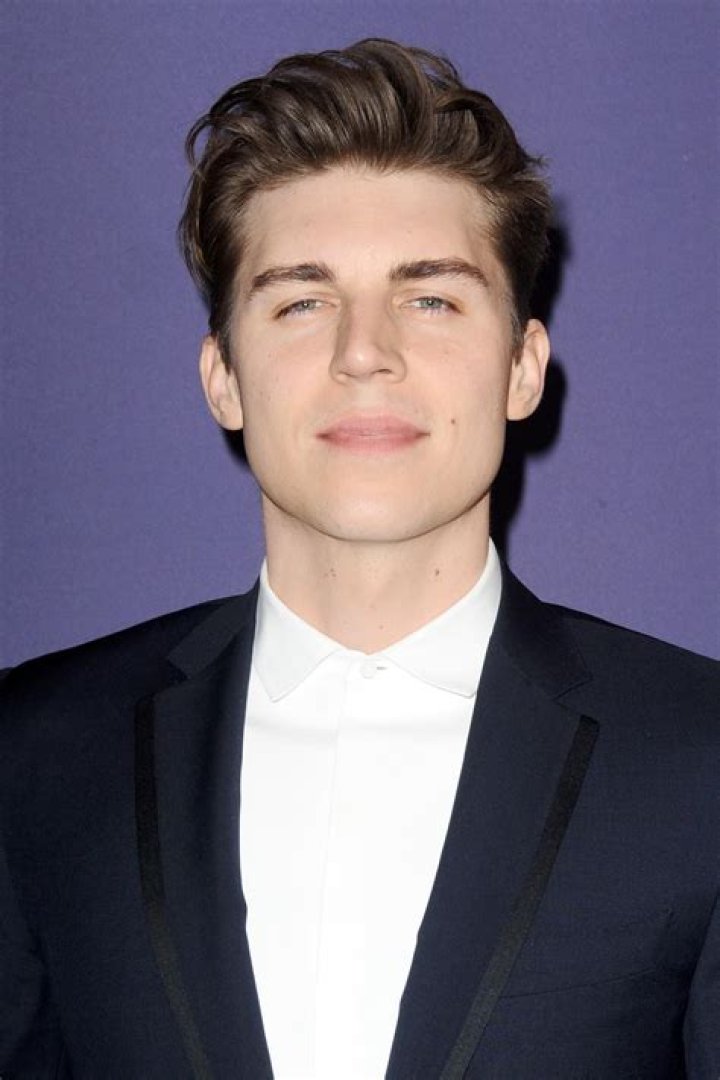 
Nolan Gerard Funk Height, Weight, Net Worth, Age, Birthday, Wikipedia, Who, Nationality, Biography 