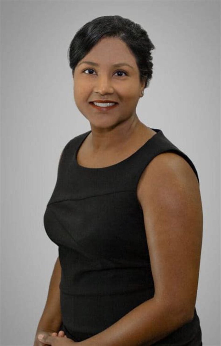 Dr. Novie Sroa, MD – Decatur, TX