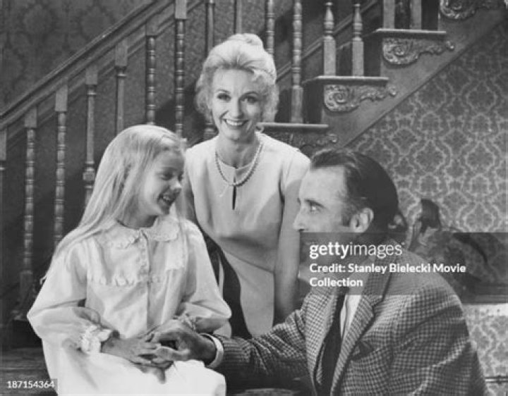 Nyree Dawn Porter (TV Actress) - Age, Birthday, Bio, Facts, Family, Net Worth, Height & More