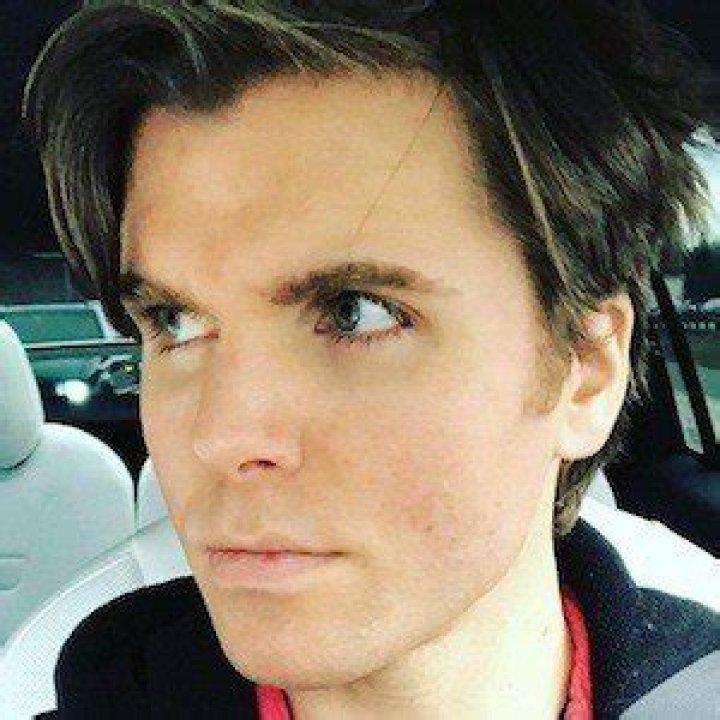 Onision (YouTube Star) - Age, Birthday, Bio, Facts, Family, Net Worth, Height & More