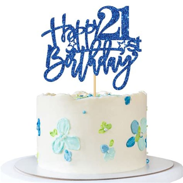 Oops! Tana Mongeau Wishes BFF Noah Cyrus a Happy 21st Birthday … but She’s Only 20