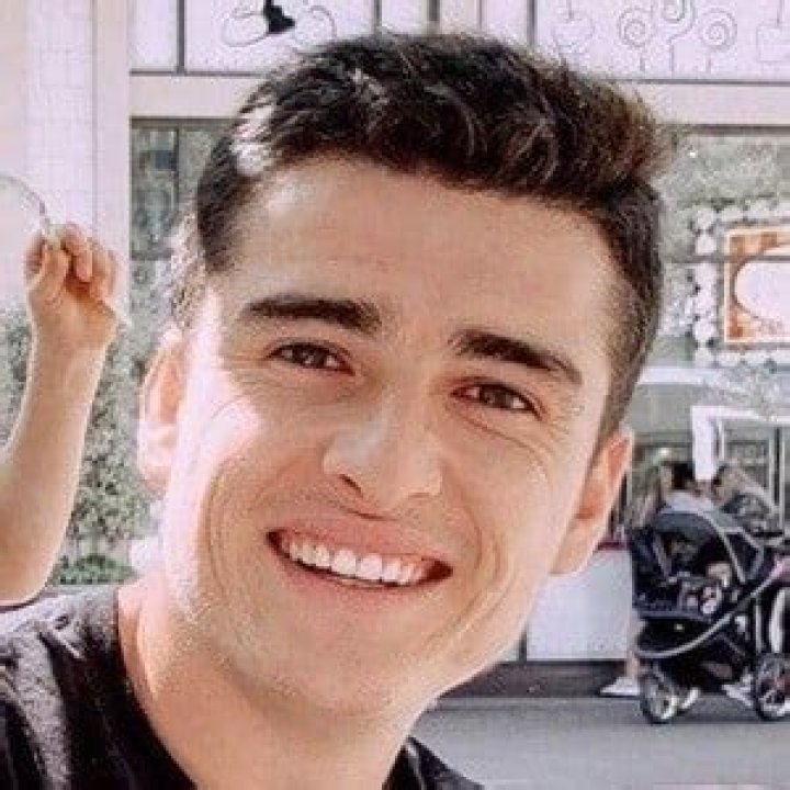 Óscar Morales (YouTube Star) - Age, Birthday, Bio, Facts, Family, Net Worth, Height & More