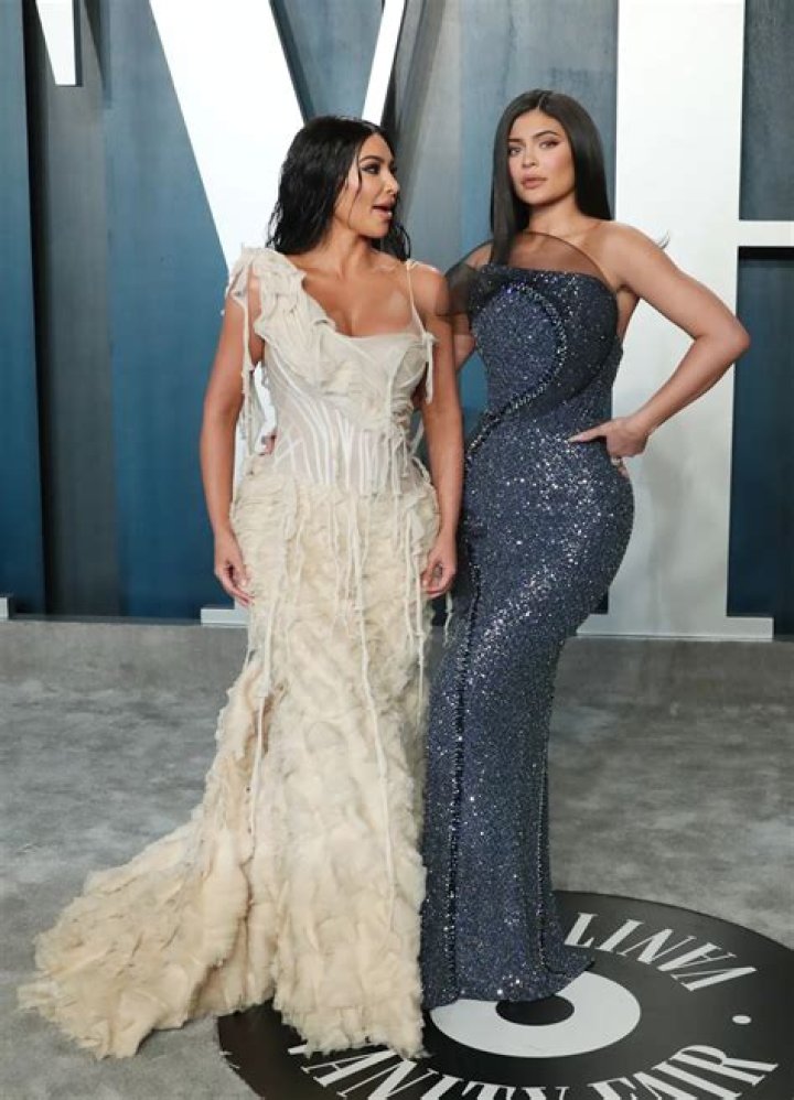 Ouch? Kim Kardashian Accidentally Jabs Sister Kylie Jenner in the Stomach With a Golf Club: Video