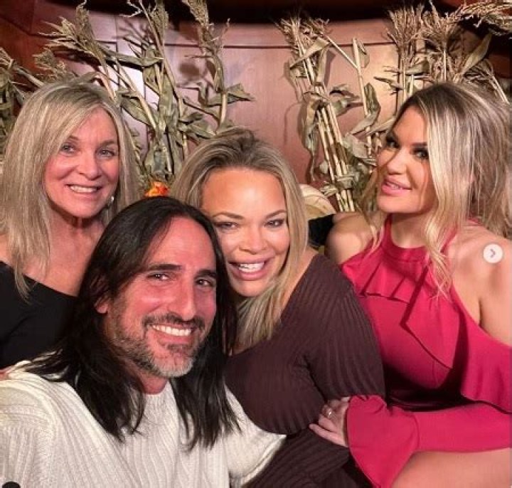 Parents, Ethnicity, Weight, Height, Age, Wiki, Bio, Husband, Kids, Net worth & More