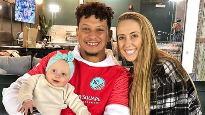 Patrick Mahomes’ Fiancee Brittany Matthews Kills It in the Boxing Ring at 4 Months Postpartum