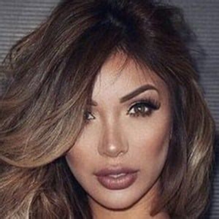 Paula Manzanal (Model) - Age, Birthday, Bio, Facts, Family, Net Worth, Height & More