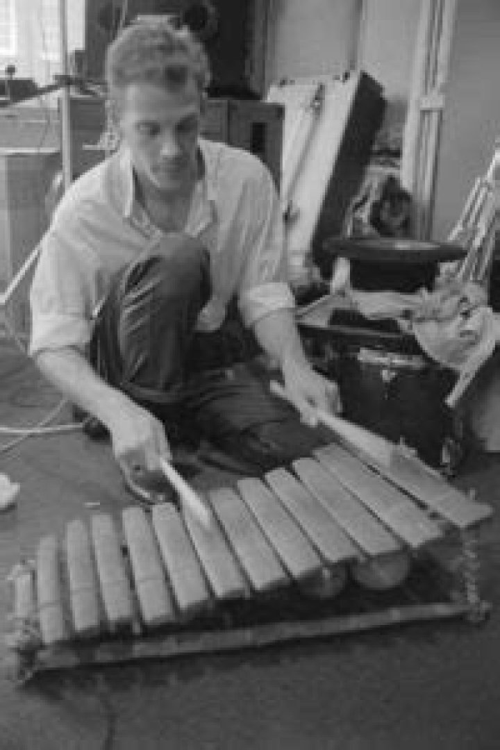 Pete De Freitas (Drummer) - Age, Birthday, Bio, Facts, Family, Net Worth, Height & More