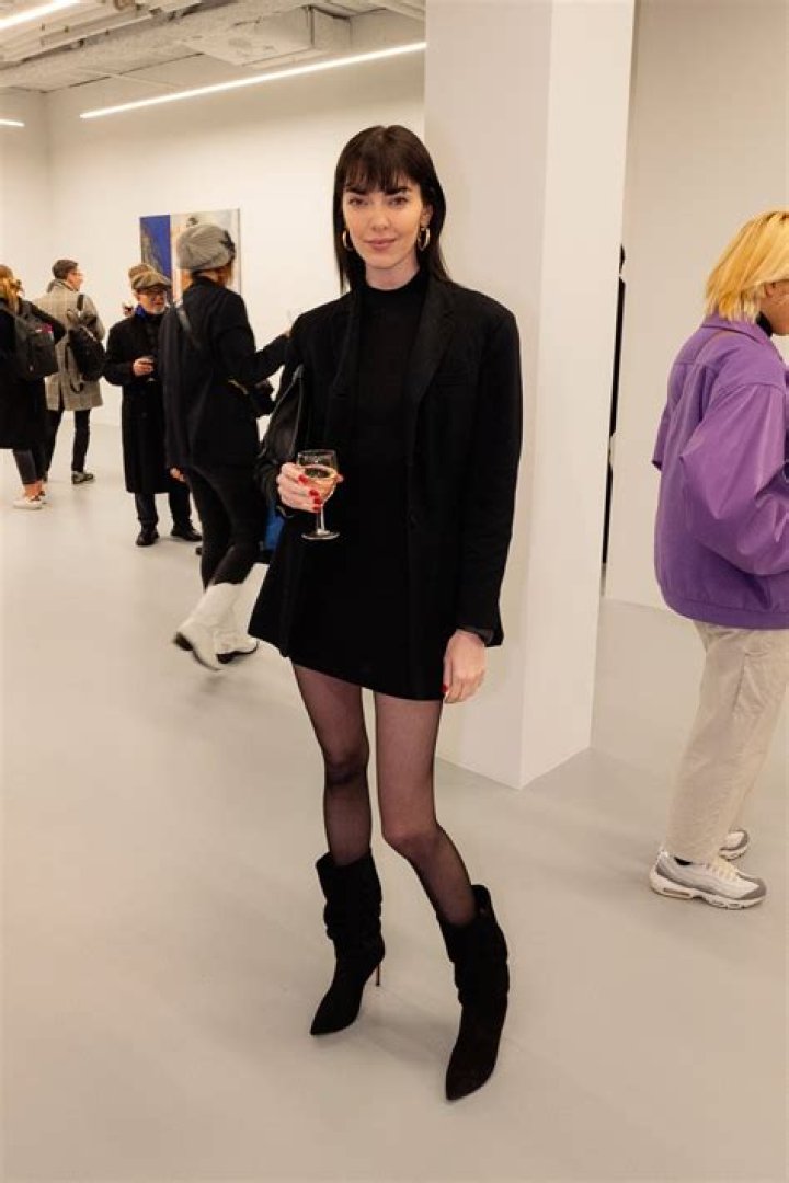 Phoebe Saatchi Yates Height, Weight, Net Worth, Age, Birthday, Wikipedia, Who, Instagram, Biography