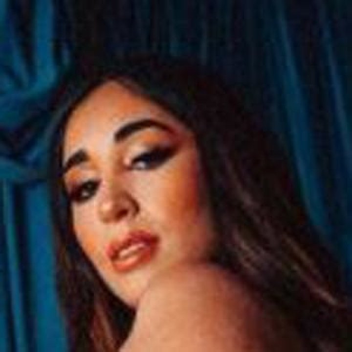 Queen Buenrostro (Instagram Star) - Age, Birthday, Bio, Facts, Family, Net Worth, Height & More