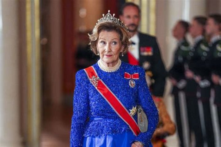 Queen Sonja of Norway (Queen) - Age, Birthday, Bio, Facts, Family, Net Worth, Height & More