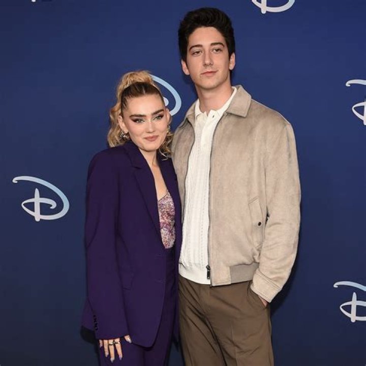 ¿Quién es el novio de Meg Donnelly?