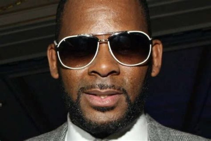 R. Kelly Hosts Paid Fan Event But Social Media Is Not Having It