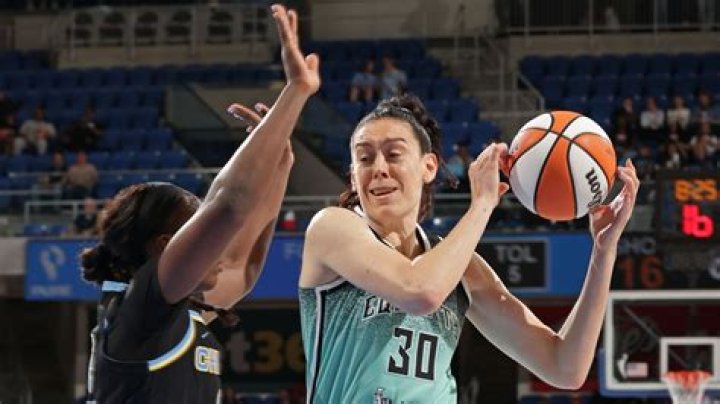 
Rachel Banham Height, Weight, Net Worth, Age, Birthday, Wikipedia, Who, Nationality, Biography 