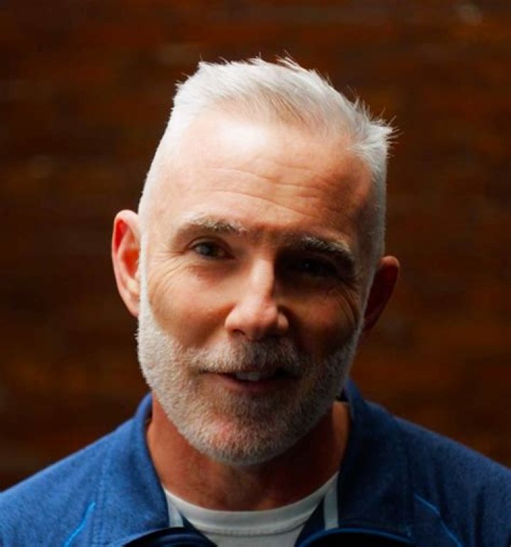 Randy Hogan (musician) biografía, edad, altura, esposo, net worth, familia