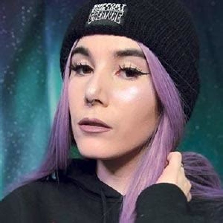 Ready to Glare (YouTube Star) - Age, Birthday, Bio, Facts, Family, Net Worth, Height & More