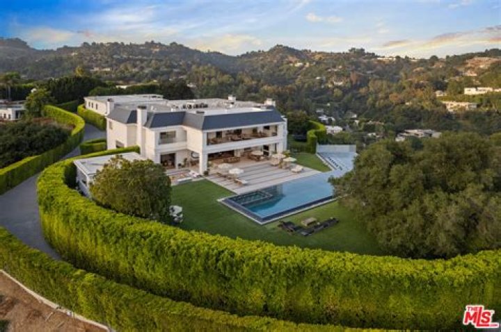 Real Estate Envy! Check Out Kendall Jenner’s $9 Million Beverly Hills Mansion
