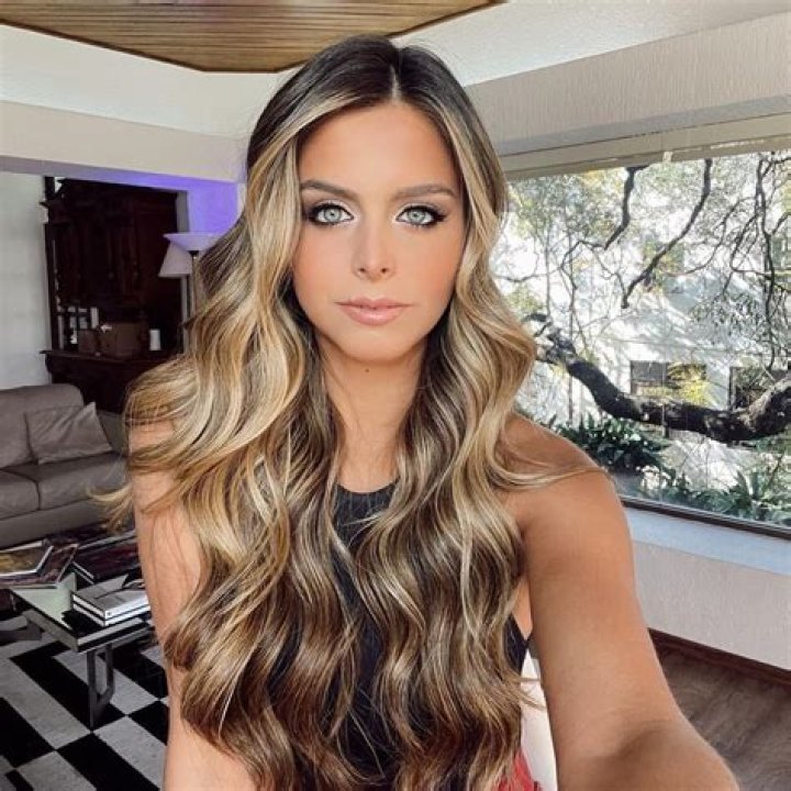 Regina Peredo G. (TikTok Star) - Age, Birthday, Bio, Facts, Family, Net Worth, Height & More