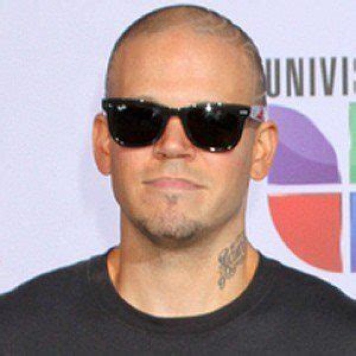 Residente (Reggaeton Singer) - Age, Birthday, Bio, Facts, Family, Net Worth, Height & More