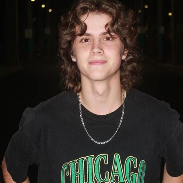 Reuben Baker (TikTok Star) - Age, Birthday, Bio, Facts, Family, Net Worth, Height & More