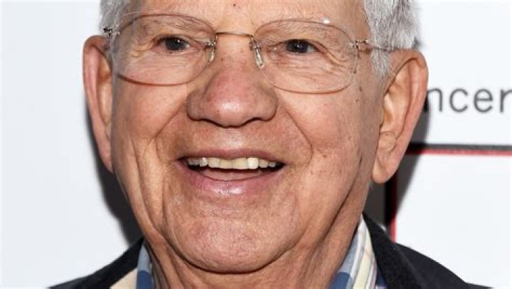 Robert Clary (TV Actor) - Age, Birthday, Bio, Facts, Family, Net Worth, Height & More