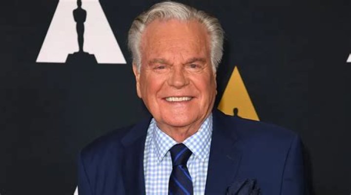 Robert Wagner Biography, Age, Height, Wife, Net Worth, Family