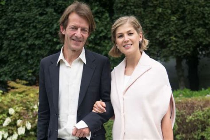 Robie Uniacke Wife or Girlfriend Rosamund Pike Born To Her Parents Julian Pike and Caroline Friend