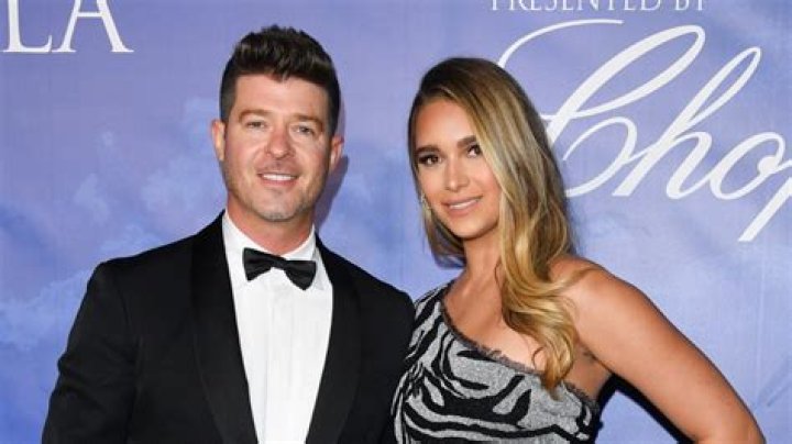 Robin Thicke Bio, Wife, Girlfriend, Net worth, Age, Father, Son, Height