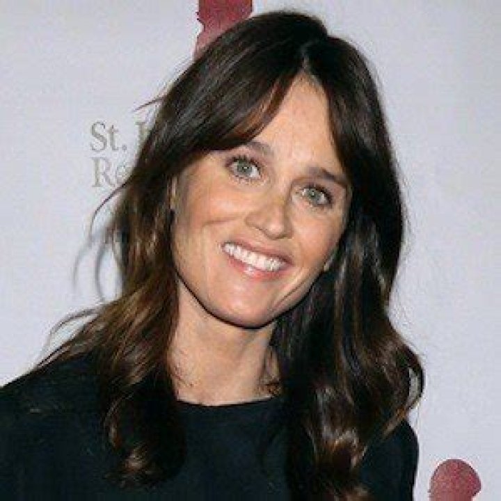 Robin Tunney (TV Actress) - Age, Birthday, Bio, Facts, Family, Net Worth, Height & More