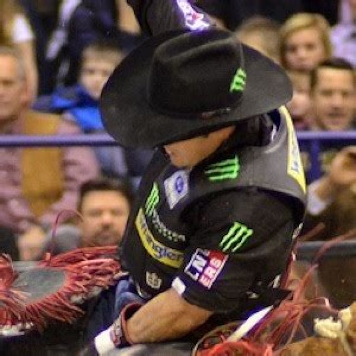Robson Palermo (Bull Rider) - Age, Birthday, Bio, Facts, Family, Net Worth, Height & More