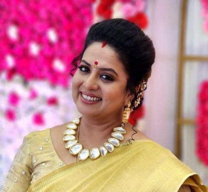 Roopa Biography, Age, Height, Husband, Net Worth, Family