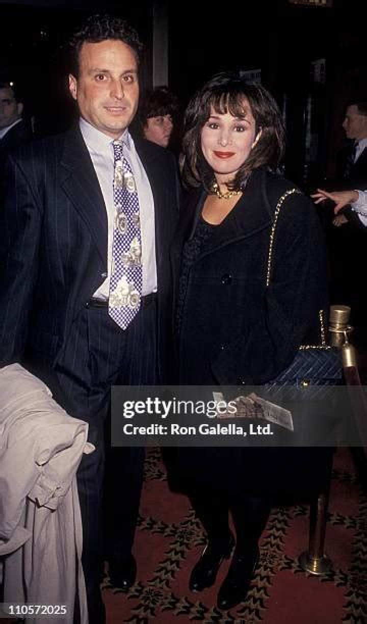 Rosanna Scotto Biography, Age, Height, Husband, Net Worth, Family