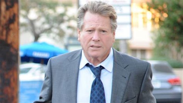 Ryan O’Neal Bio, Wiki, Age, Family, First Wife, Son, Peyton Place, Health, Movies, and Net Worth