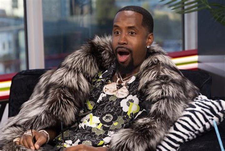 Safaree Flexes On The ‘Gram In Jamaica – See His Fans’ Reactions