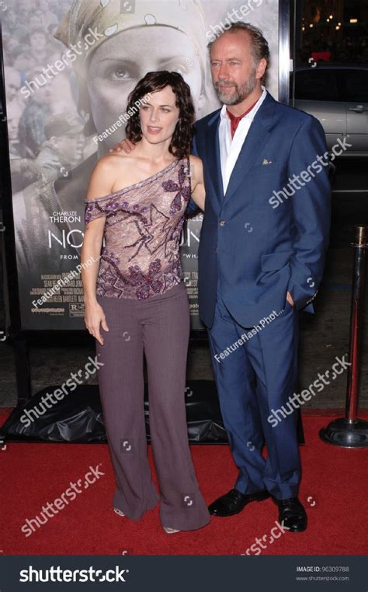 Sarah Clarke: Husband, net worth, tattoos, smoking & body measurements