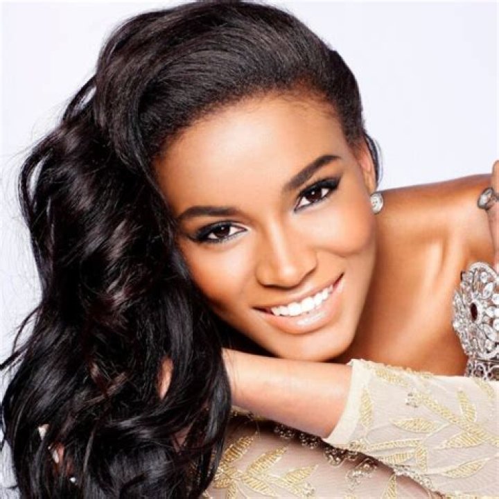 Sarah Hassan (Movie Actress) - Age, Birthday, Bio, Facts, Family, Net Worth, Height & More