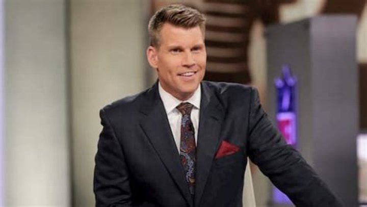Scott Hanson Age, Wiki, Biography, Wife, Children, Salary, Net Worth, Parents