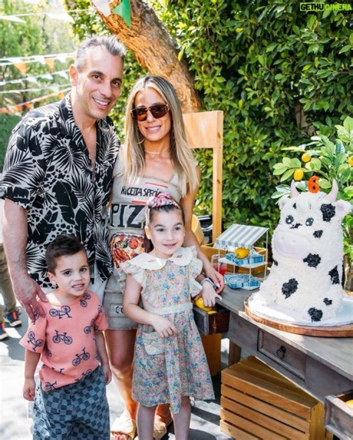 Sebastian Maniscalco (Comedian) - Age, Birthday, Bio, Facts, Family, Net Worth, Height & More