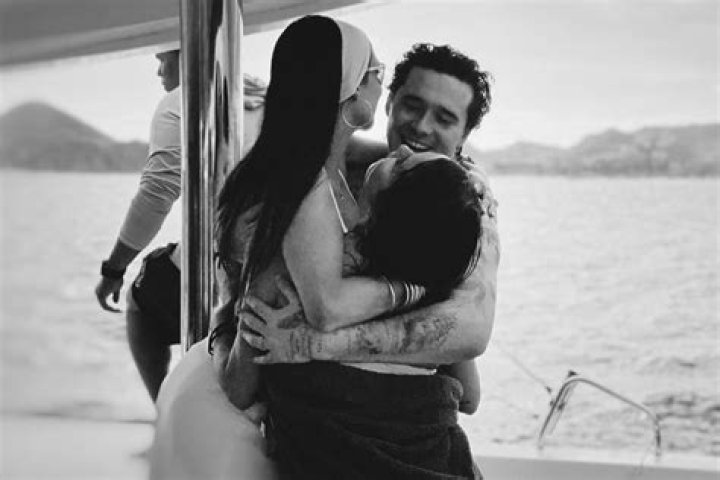 
Selena Gomez Rings in 2023 on Getaway with Brooklyn Beckham and Nicola Peltz: ‘Call Us a Throuple’ 