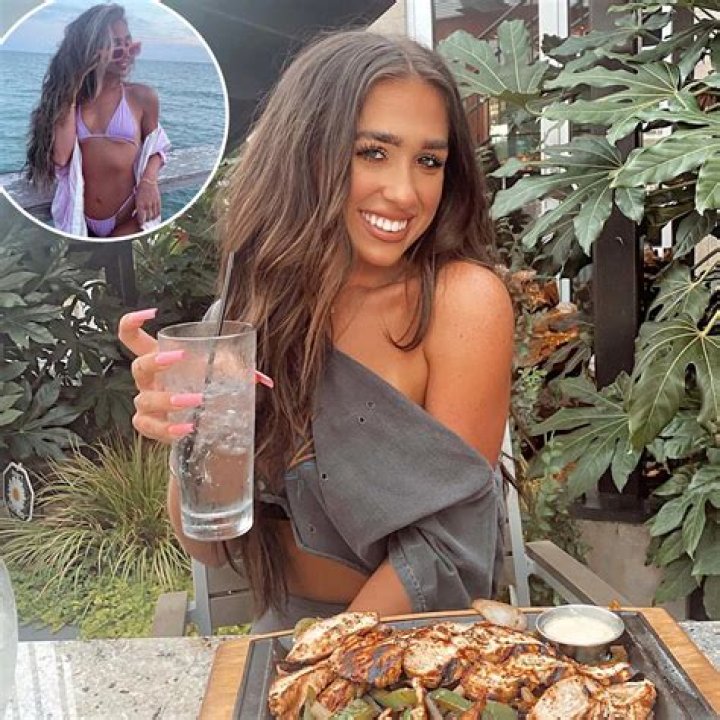 She’s Definitely Not Tardy to the Swimwear Party! Ariana Biermann’s Hottest Bikini Pictures