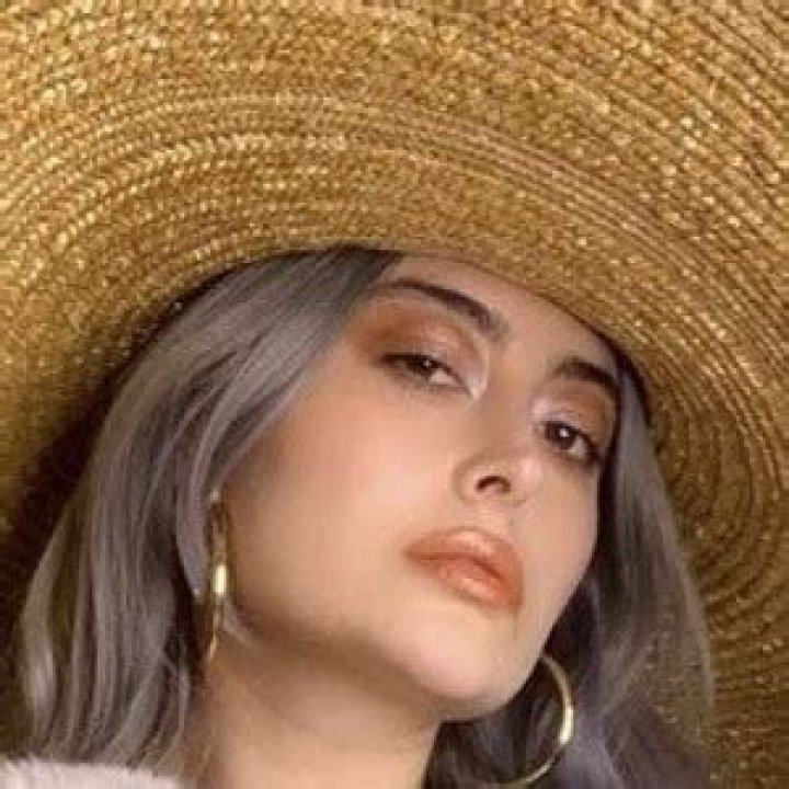 SHIADANNI (TikTok Star) - Age, Birthday, Bio, Facts, Family, Net Worth, Height & More