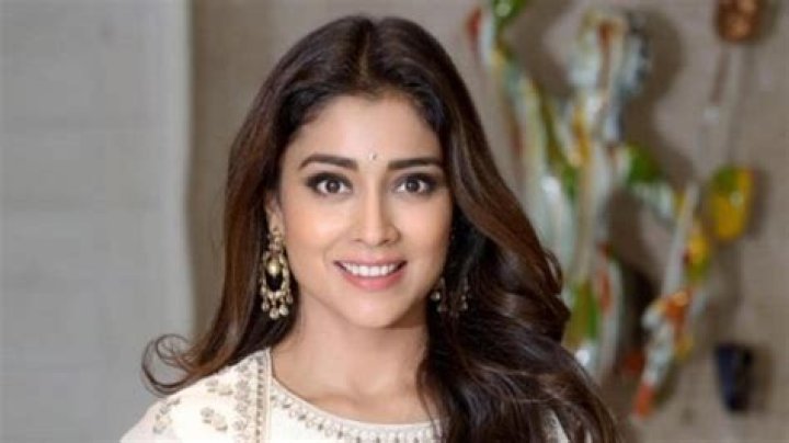 Shriya Saran Net Worth, Age, Height, Wife