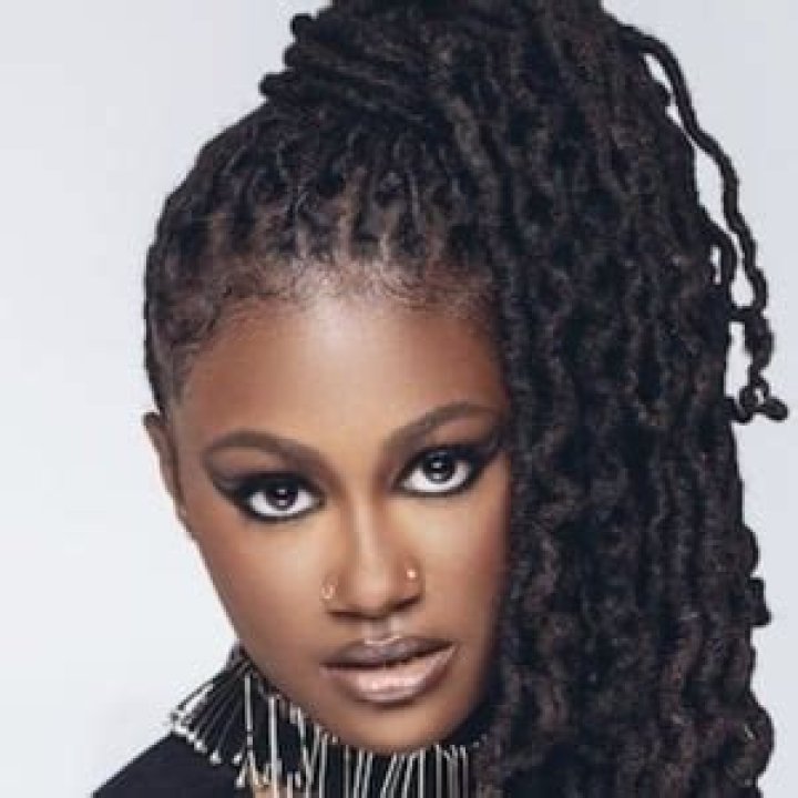 skillibeng (Reggae Singer) - Age, Birthday, Bio, Facts, Family, Net Worth, Height & More