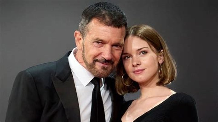 Stella Banderas biografía, edad, altura, esposa, net worth, familia