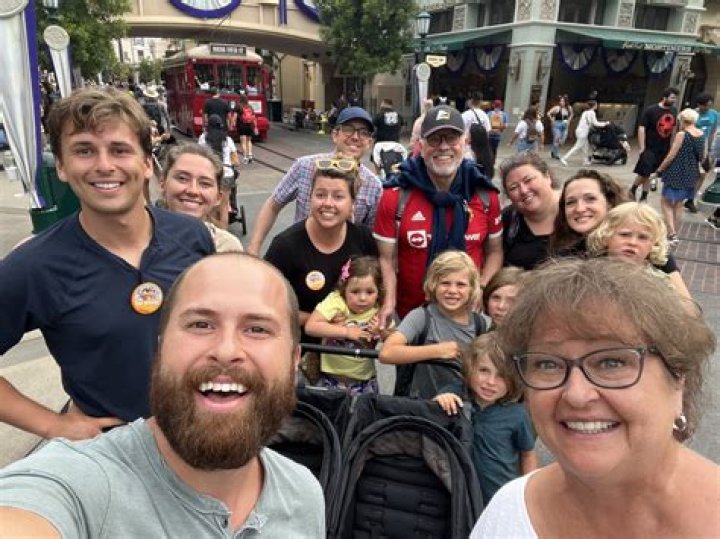 Steve Pettit Biography, Age, Height, Wife, Net Worth, Family