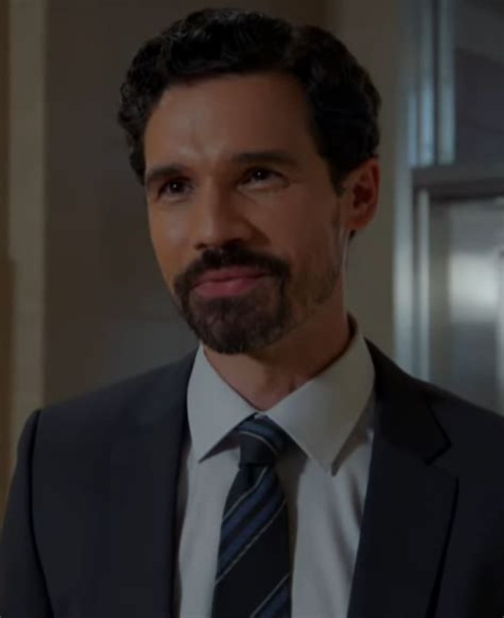 Steven Strait – Celebsgraphy